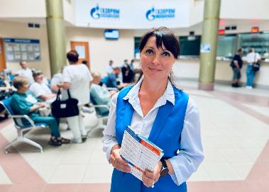 Продолжаем консультации посетителей Клиентских центров о преимуществах электронных форм получения услуг 